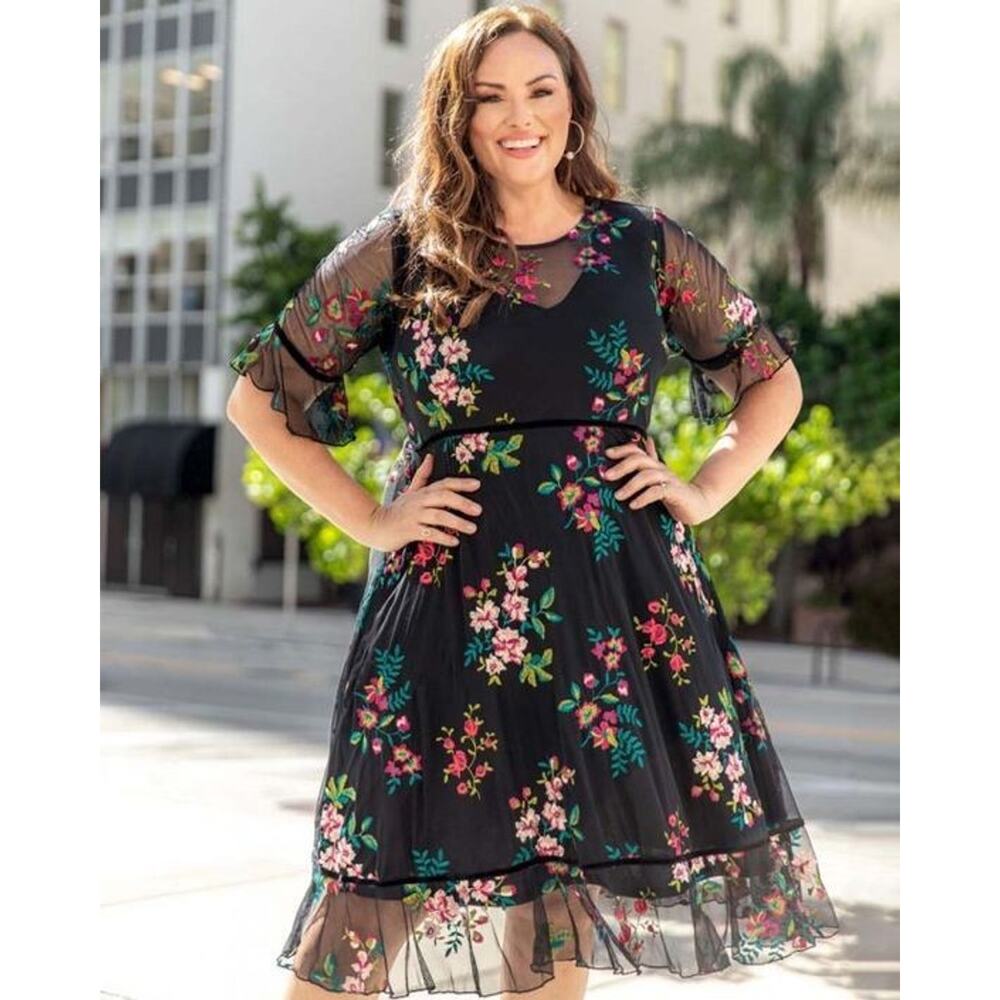 Kiyonna Dress Wildflower Style 1X Embroidered Flowers Black Velvet Trim Party